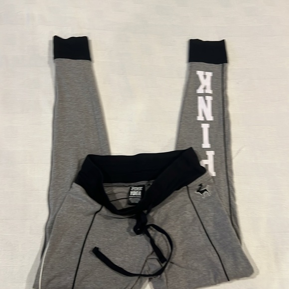 Victoria Secret leggings - Picture 4 of 5